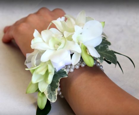 Corsage Bracelet, Wrist Flower -Hydrangea – Buyflower.ca
