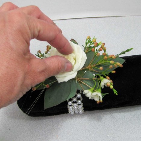 White Spray Rose Corsage - Easy DIY Wedding Flower Tutorials